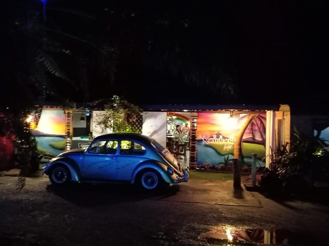 珍南海滩 Rainbow Bed N Bfast旅舍 外观 照片